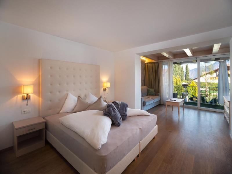 Hotel Weingarten image