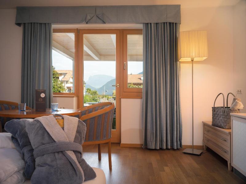 Hotel Weingarten image