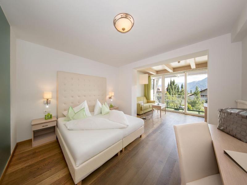 Hotel Weingarten image
