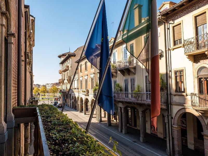 Hotel Mignon image