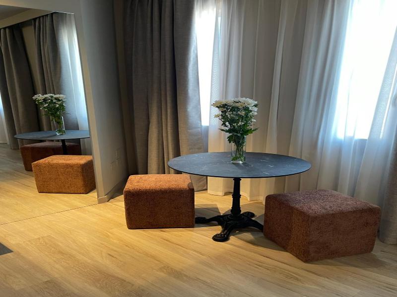 Hotel Mignon image