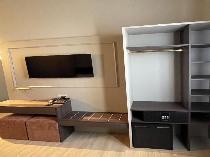 Hotel Mignon image