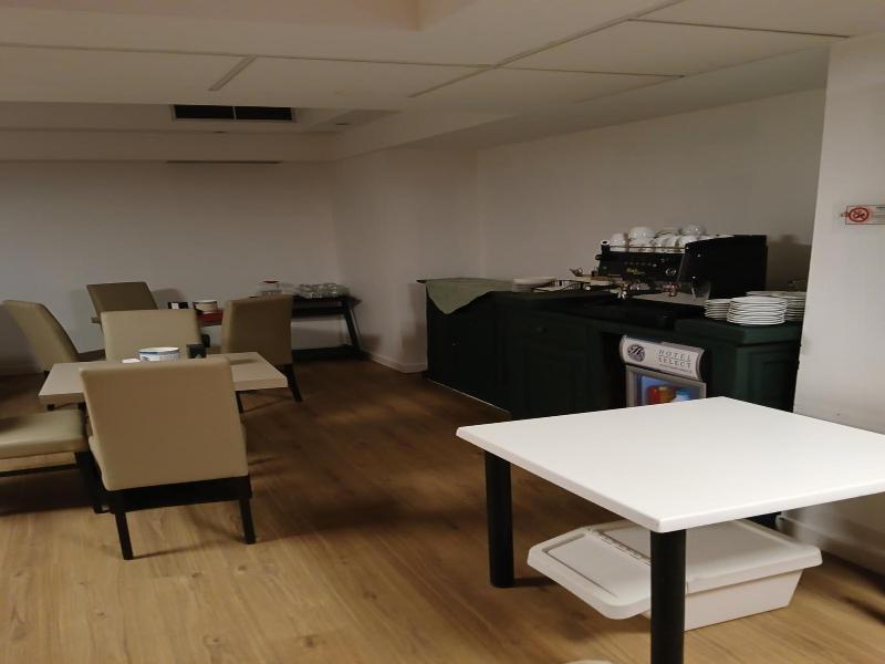 Hotel Select — general view