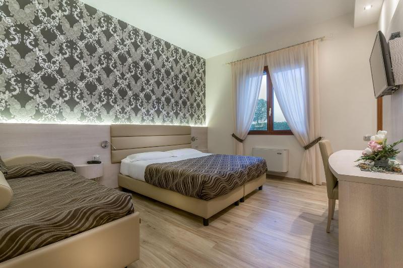 Hotel Tre Torri image