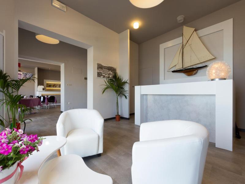 Hotel L'Approdo image