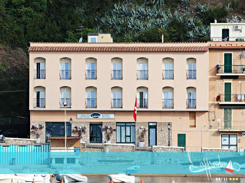 Hotel L'Approdo image