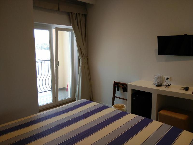 Hotel L'Approdo image