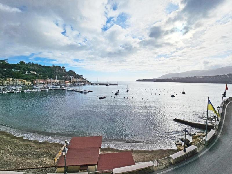 Hotel L'Approdo image