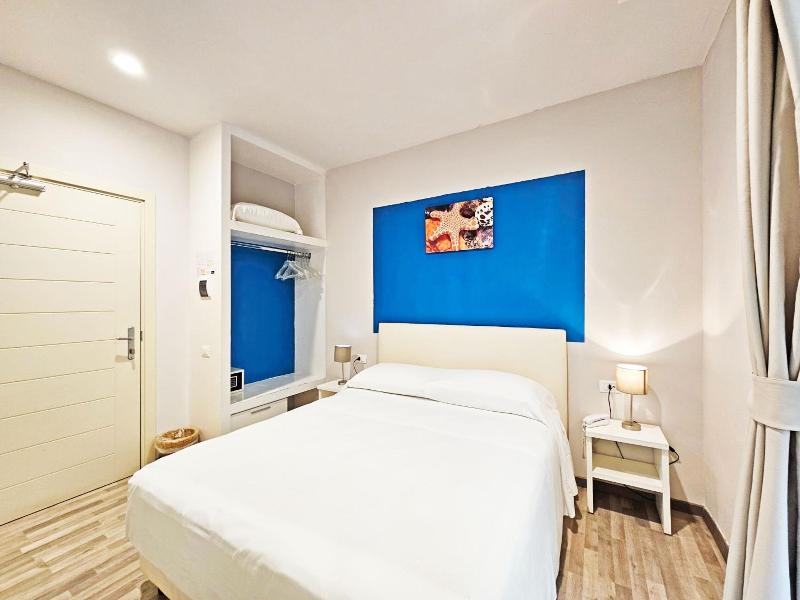 Hotel L'Approdo image