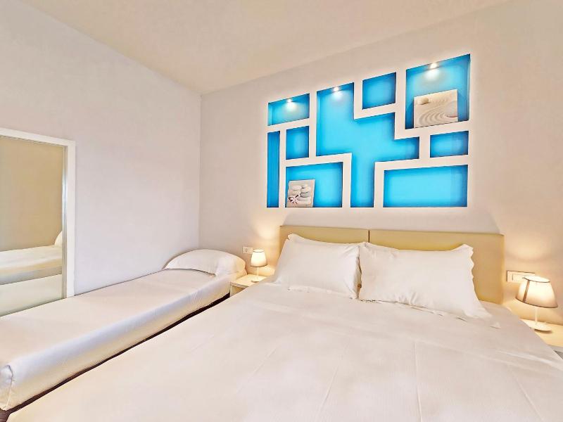 Hotel L'Approdo image