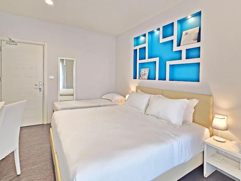 Hotel L'Approdo image