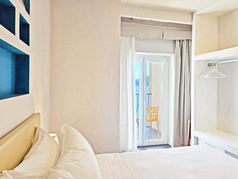 Hotel L'Approdo image