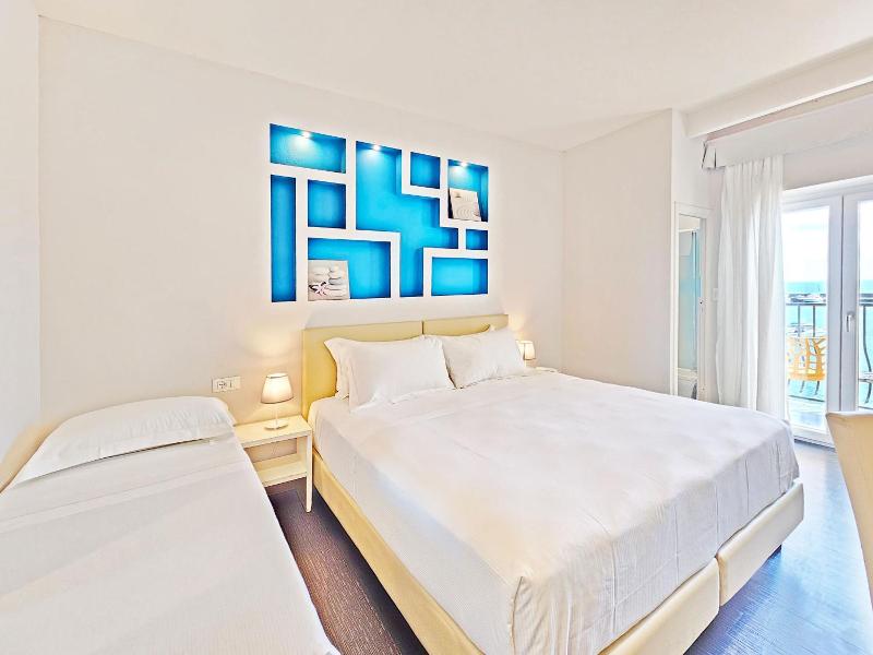 Hotel L'Approdo image
