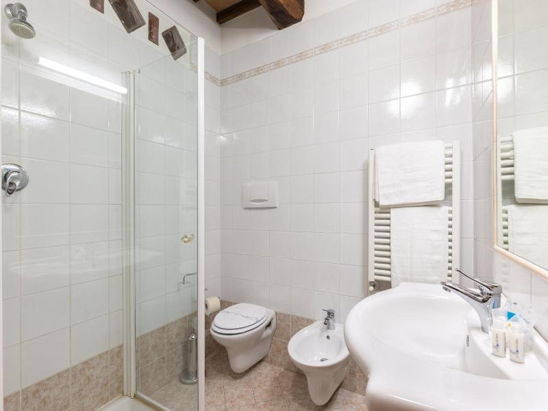 Hotel La Pace image