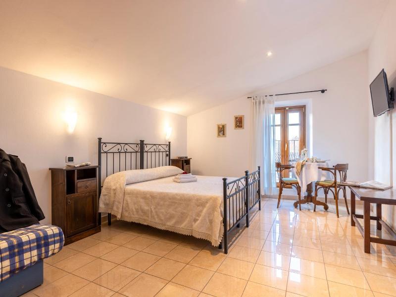 Hotel La Pace image