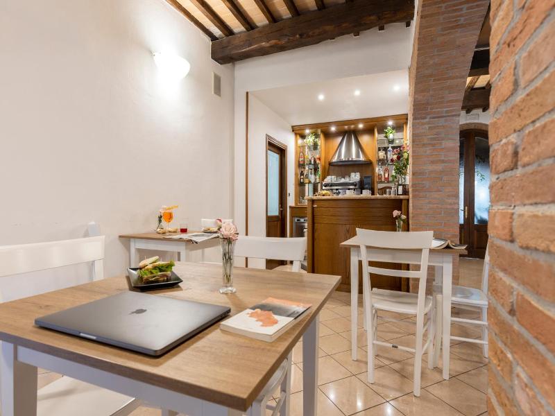 Hotel La Pace image
