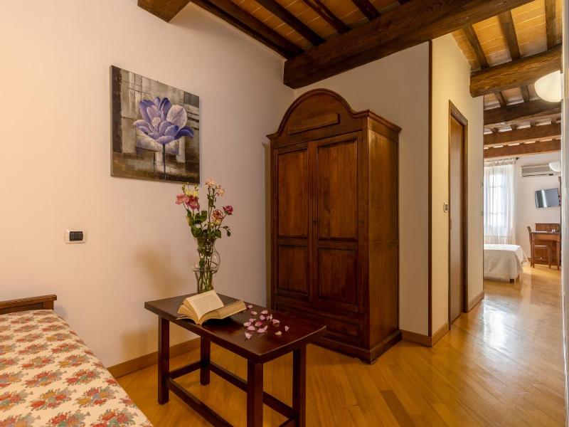 Hotel La Pace image