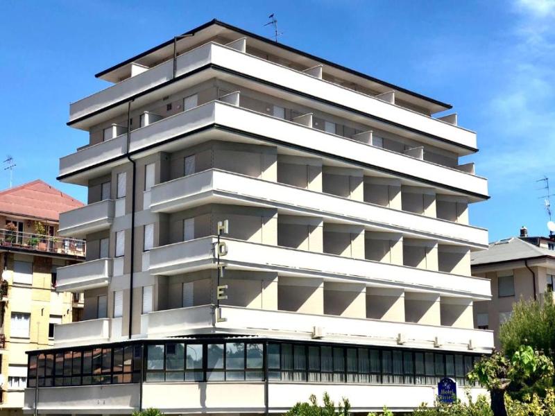 Hotel Riviera image