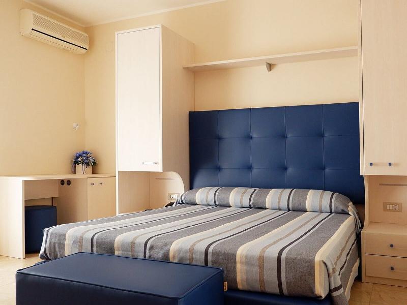 Hotel Riviera image