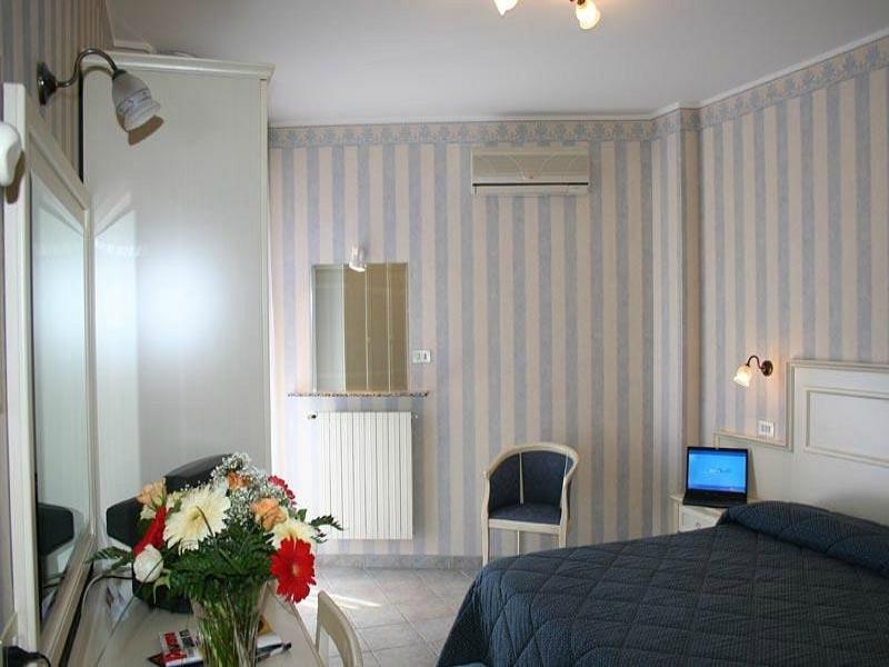 Hotel Riviera image