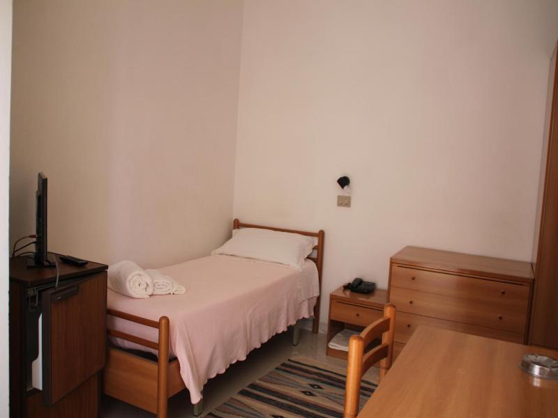 Hotel Europa image