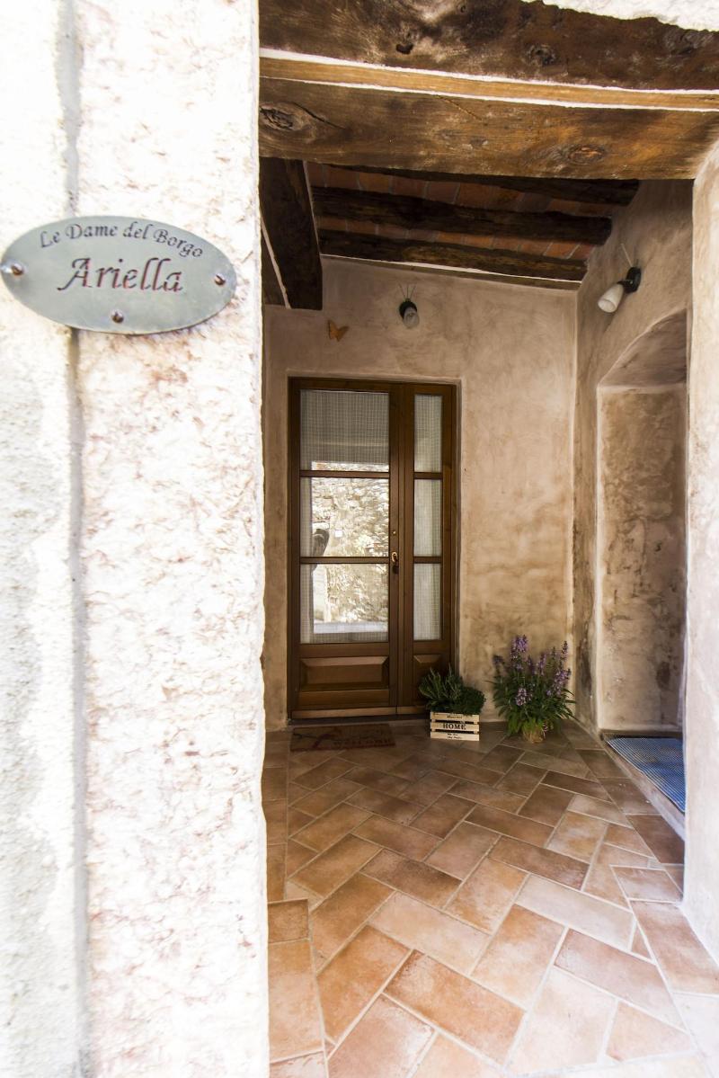 Le Dame Del Borgo image
