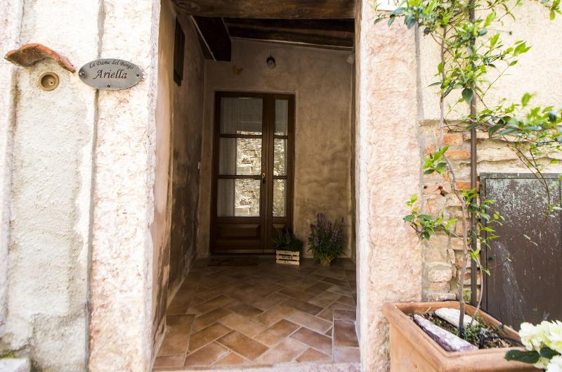 Le Dame Del Borgo image