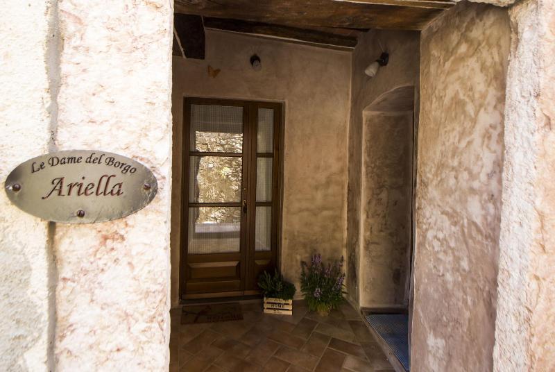 Le Dame Del Borgo image