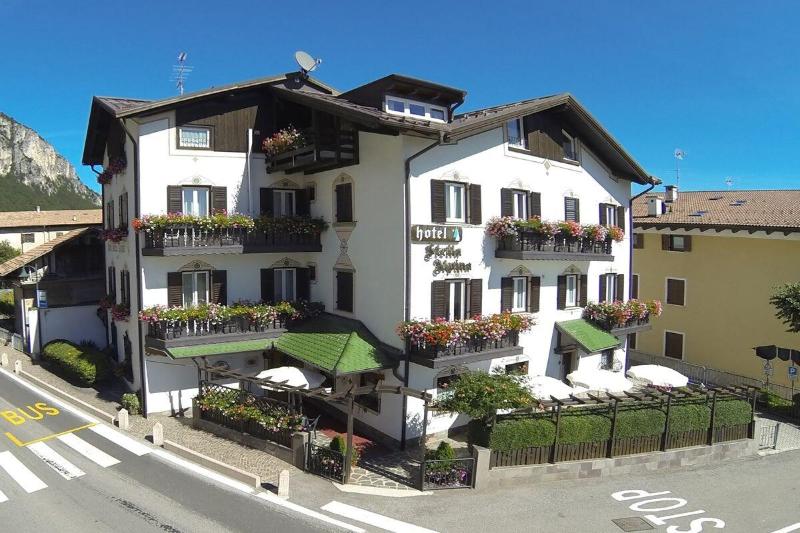 Hotel Stella Alpina image