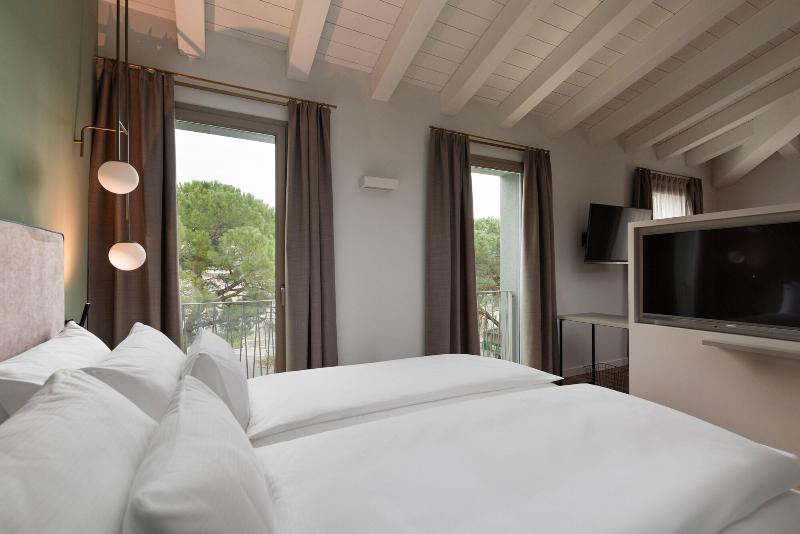 Ht Hotel Trieste image