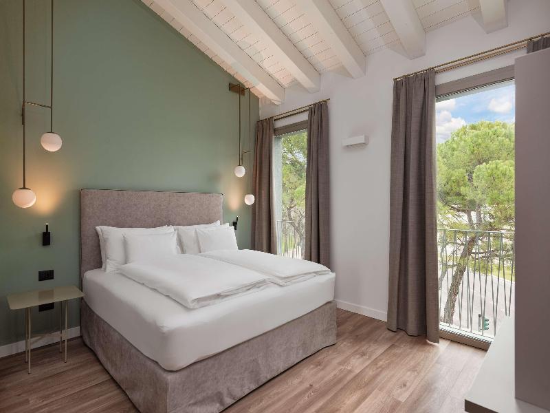 Ht Hotel Trieste image