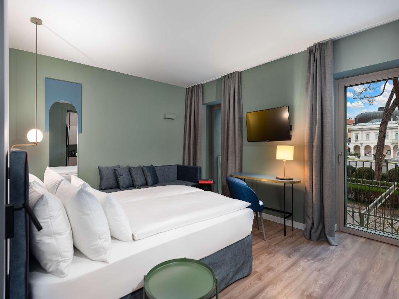 Ht Hotel Trieste image