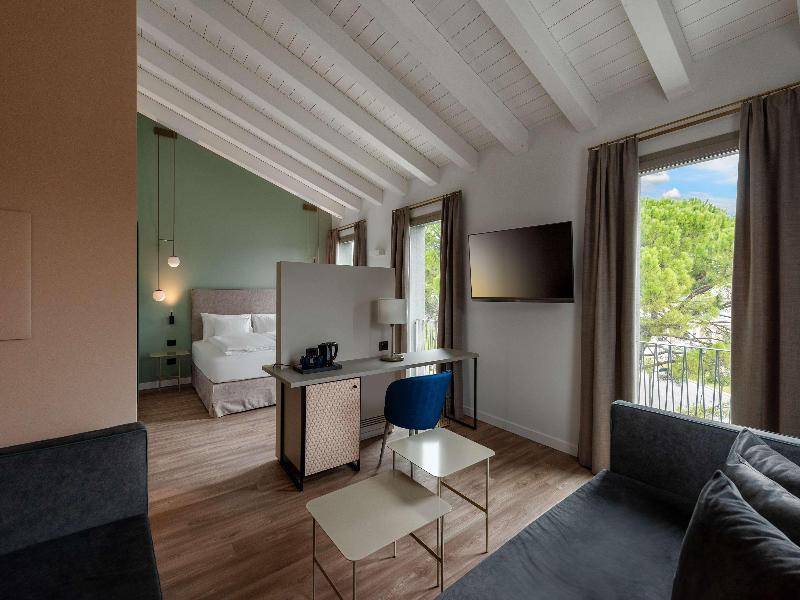 Ht Hotel Trieste image