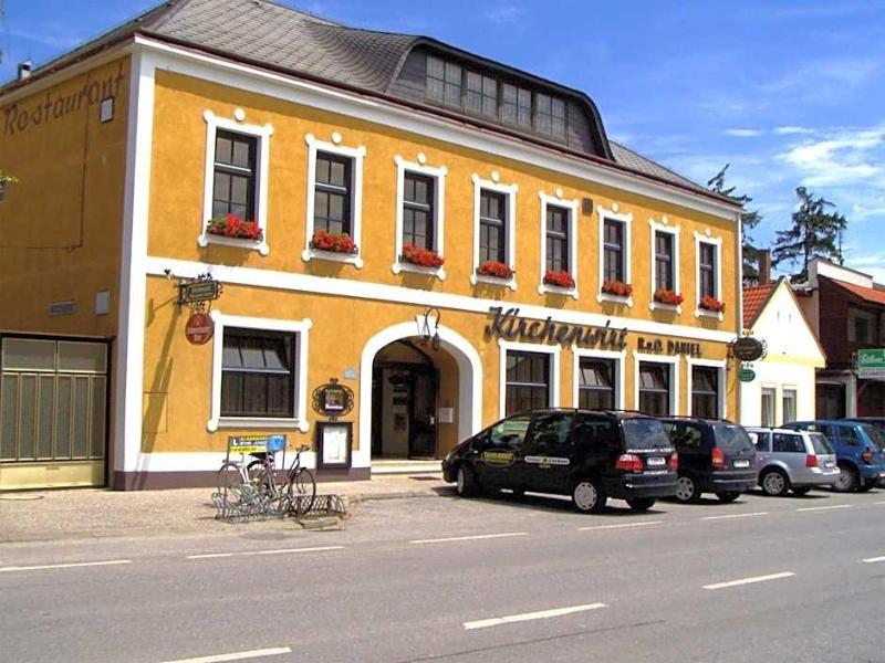 Weinhotel Kirchenwirt image