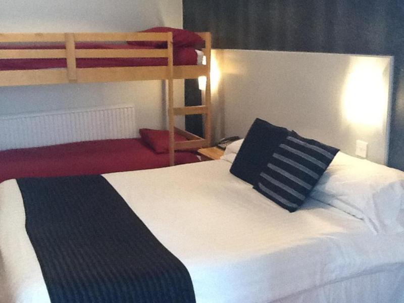 Harrow Lodge Hotel image