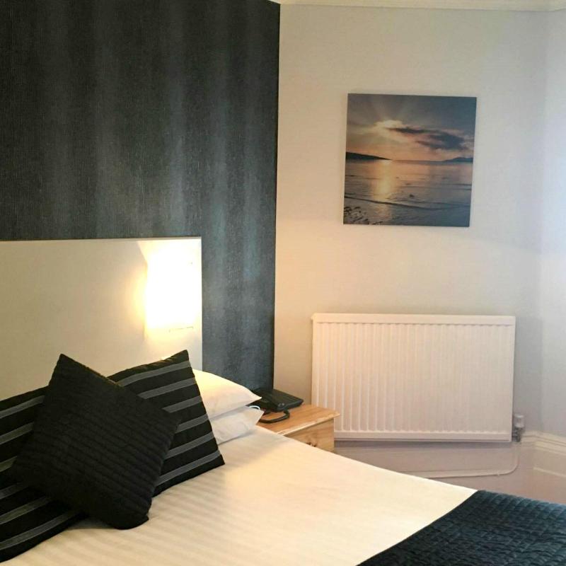 Harrow Lodge Hotel image