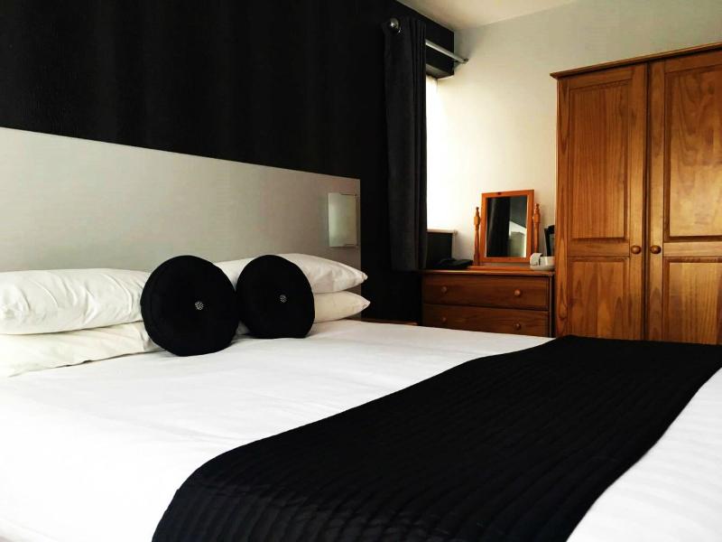Harrow Lodge Hotel image