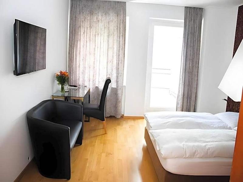 Hotel Stern image