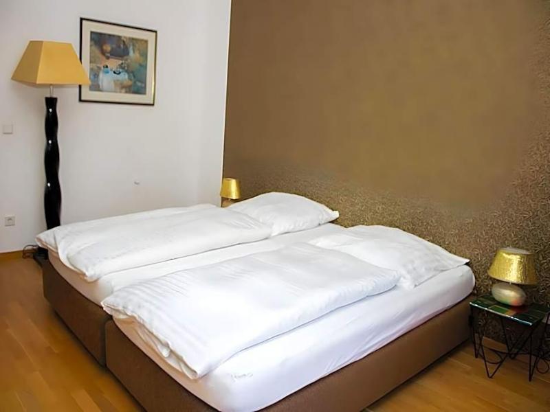 Hotel Stern image