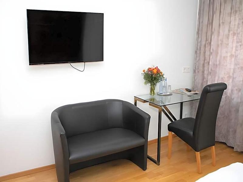 Hotel Stern image