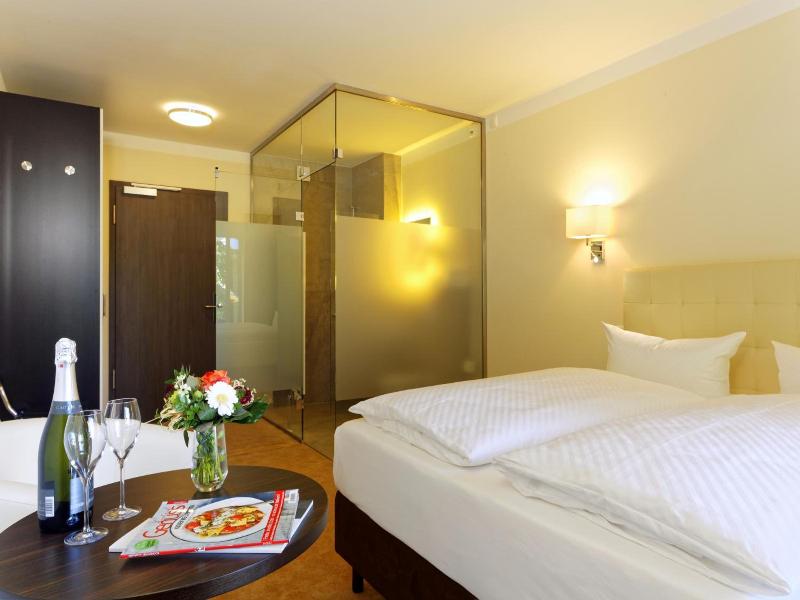 Hotel Am Kurpark image