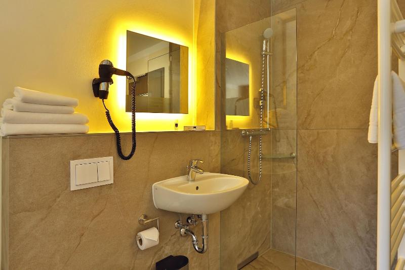 Hotel Am Kurpark image