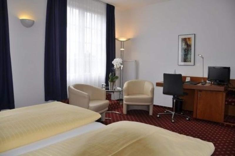 Hotel Schwert image