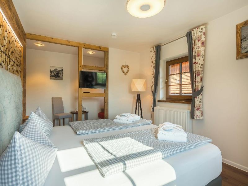 Landgasthof & Hotel beim Lipp image