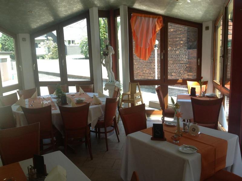 Hotel Restaurant Flora image