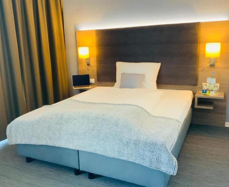 Stadthotel Arte image