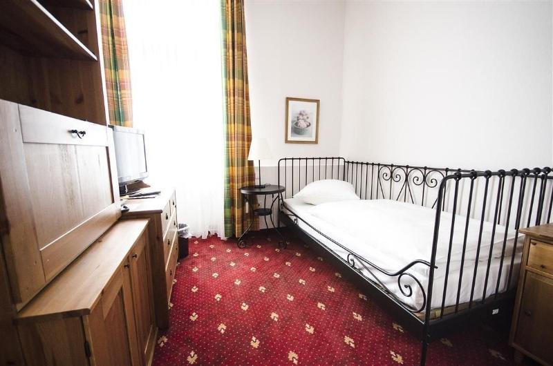 Parkhotel Helmstedt image