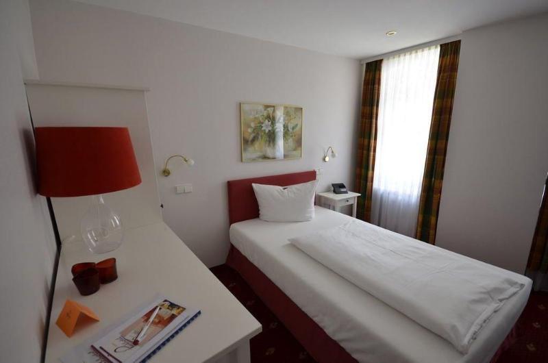 Parkhotel Helmstedt image