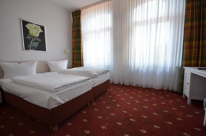 Parkhotel Helmstedt image