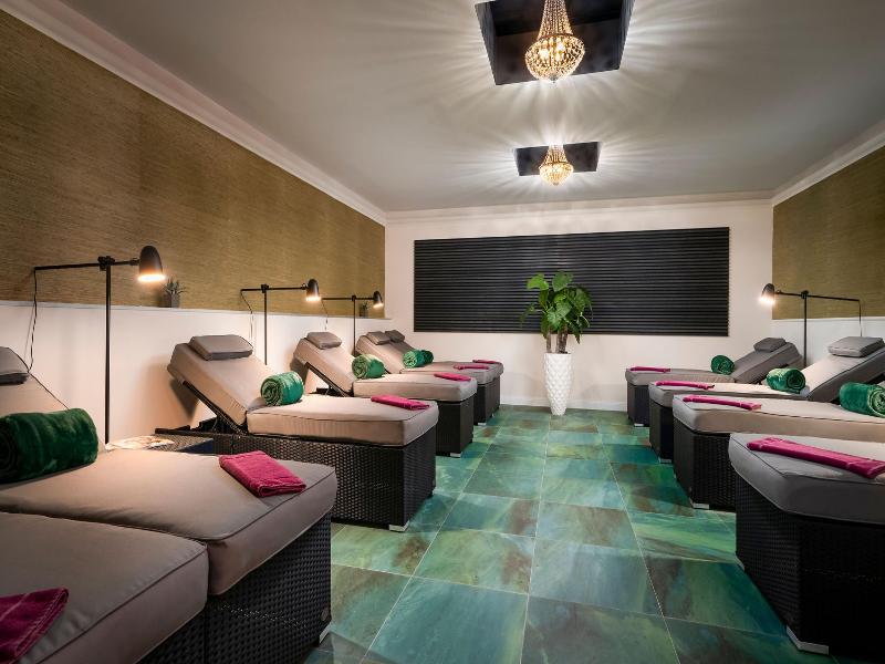 Parkhotel Landau image